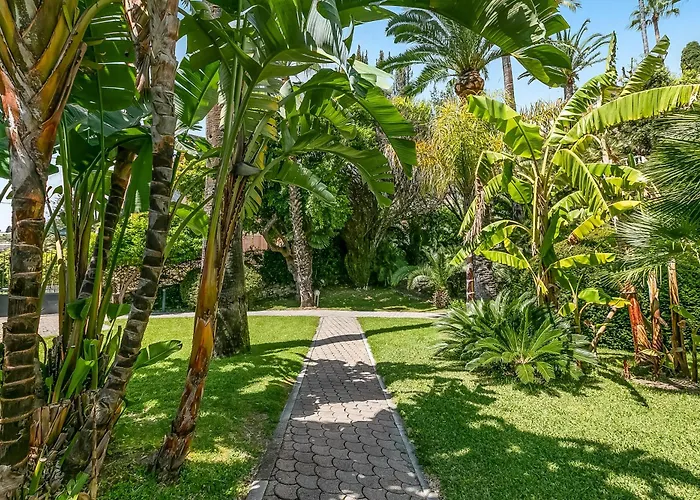 Saint Laurent Garden View - Happy Apartment